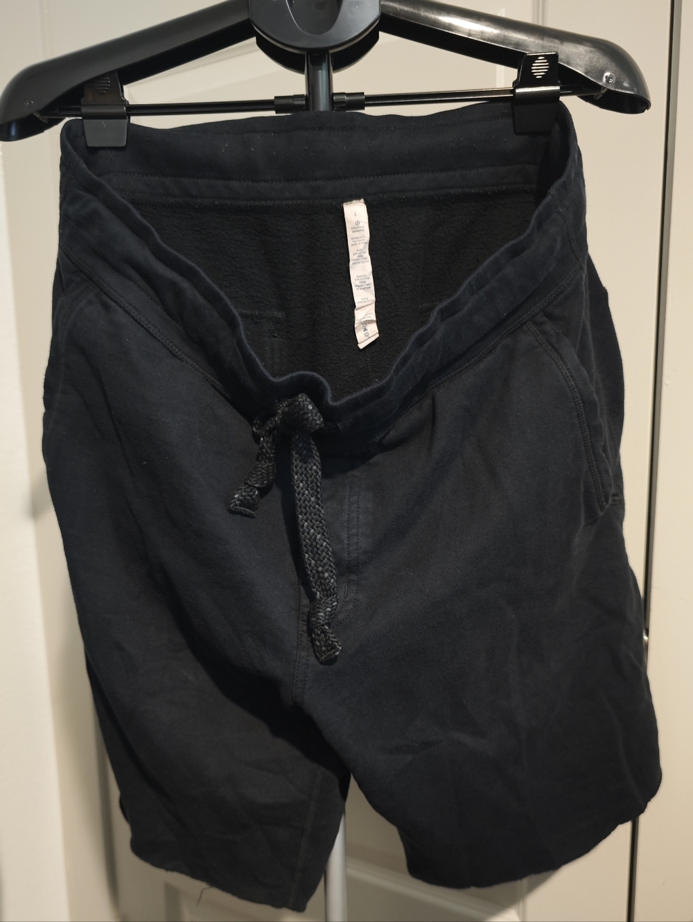 Lululemon Men's Drawstring Waist Cut-off Shorts Black Size L
